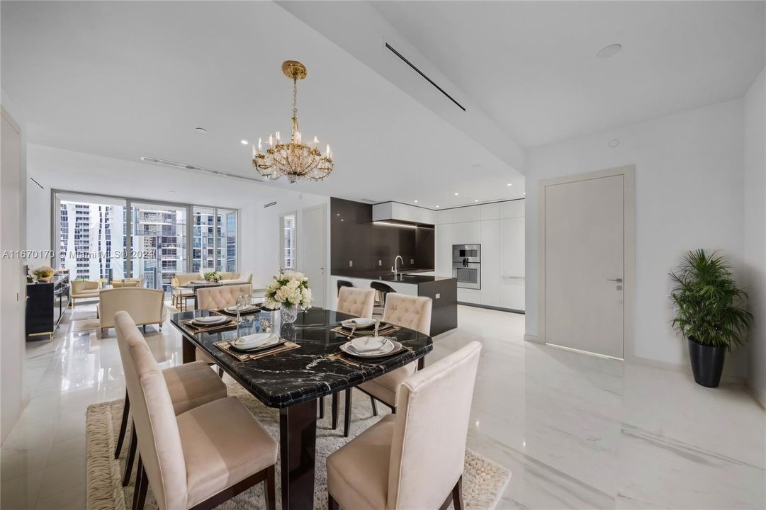 For Sale: $2,375,000 (2 beds, 2 baths, 1578 Square Feet)