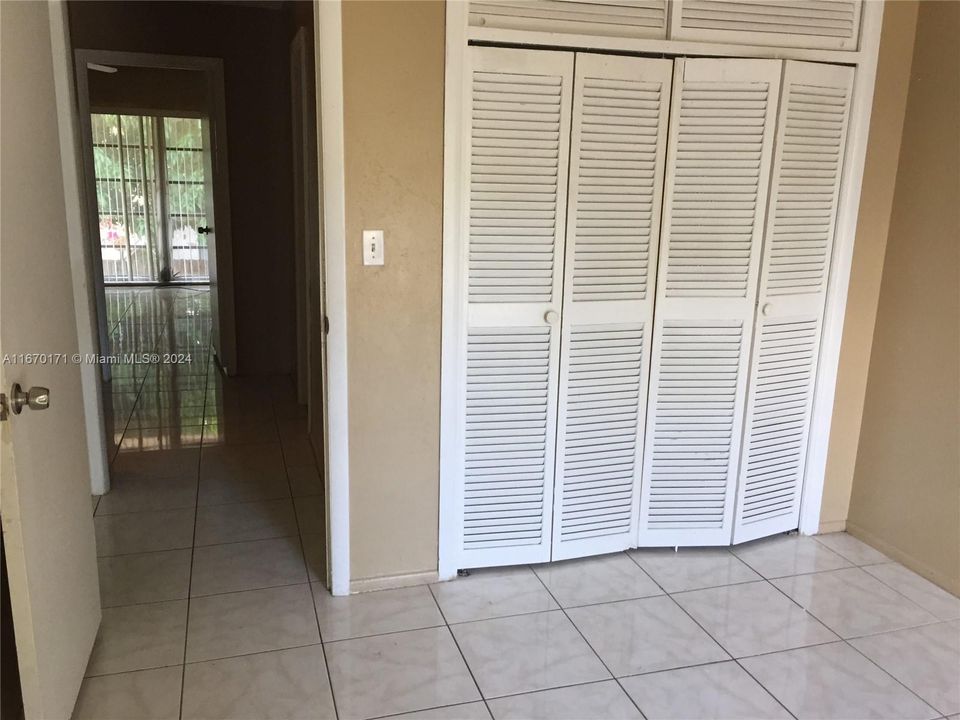 For Rent: $3,300 (3 beds, 2 baths, 1700 Square Feet)