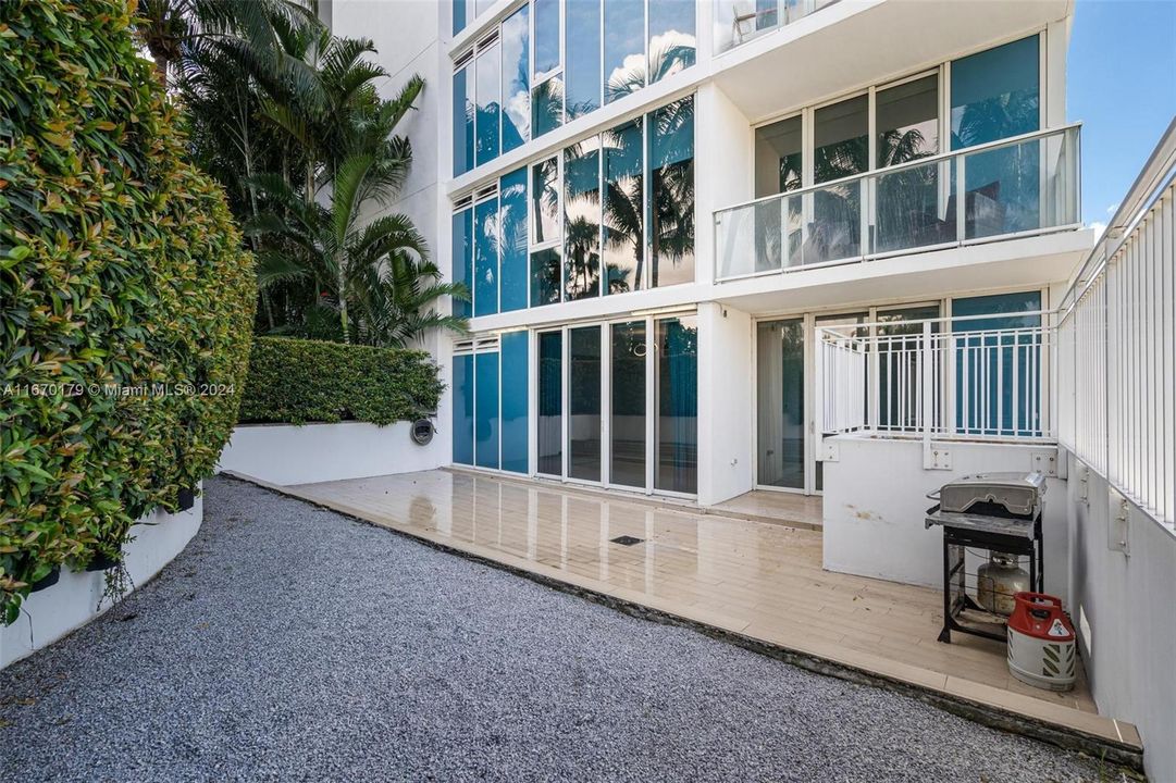 En Venta: $1,599,000 (3 camas, 3 baños, 1679 Pies cuadrados)