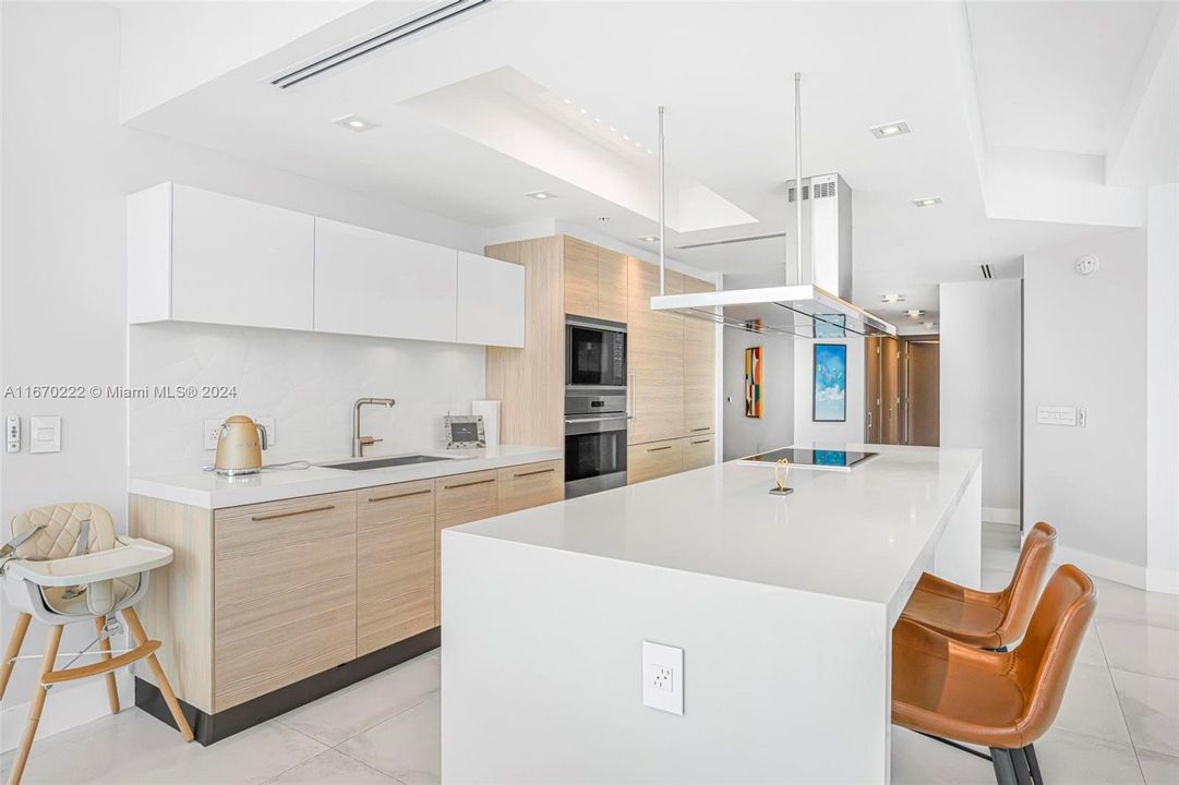 For Sale: $1,890,000 (3 beds, 3 baths, 2225 Square Feet)