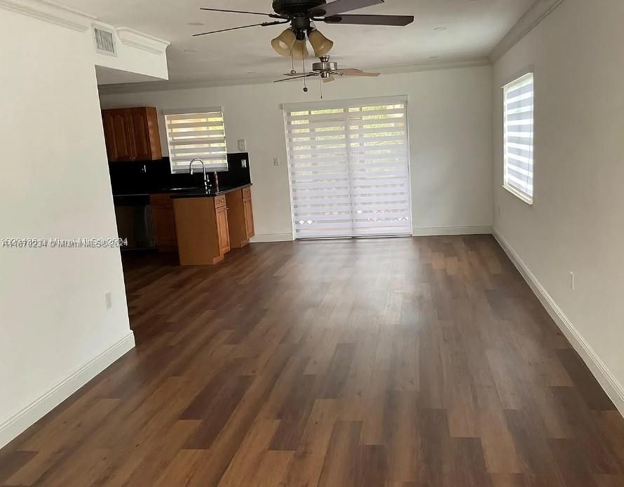 For Rent: $3,000 (3 beds, 2 baths, 1582 Square Feet)