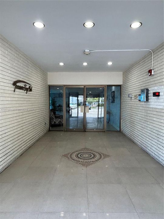 En Venta: $235,000 (1 camas, 1 baños, 875 Pies cuadrados)