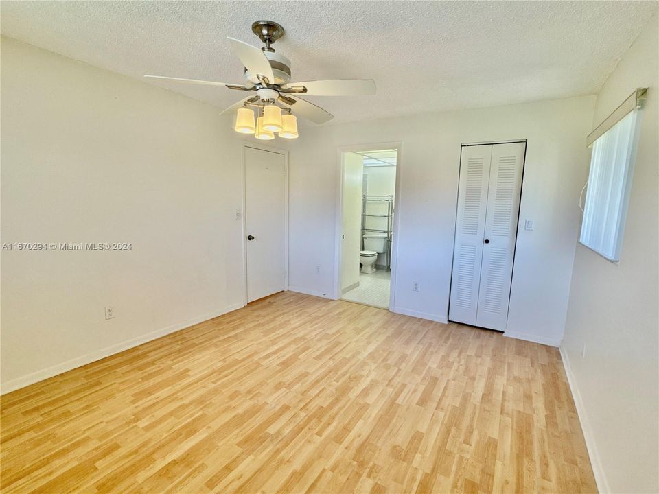 For Rent: $1,850 (2 beds, 2 baths, 827 Square Feet)