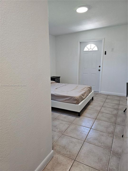 For Rent: $1,500 (1 beds, 1 baths, 1254 Square Feet)