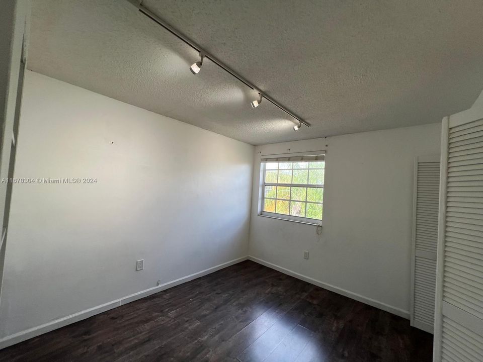 For Rent: $2,500 (2 beds, 2 baths, 1067 Square Feet)