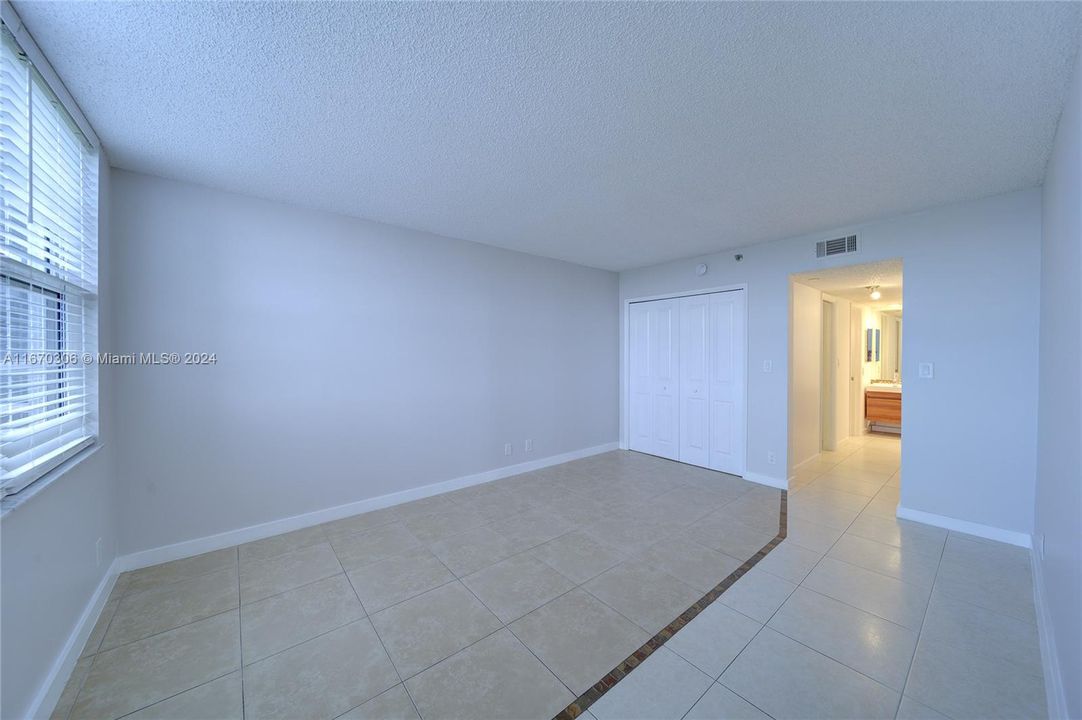 For Sale: $349,900 (3 beds, 2 baths, 1620 Square Feet)