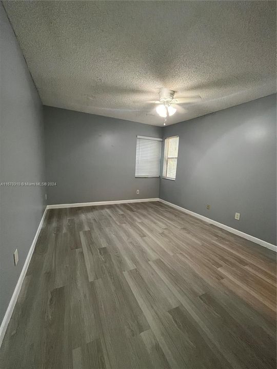 For Rent: $2,000 (2 beds, 2 baths, 926 Square Feet)