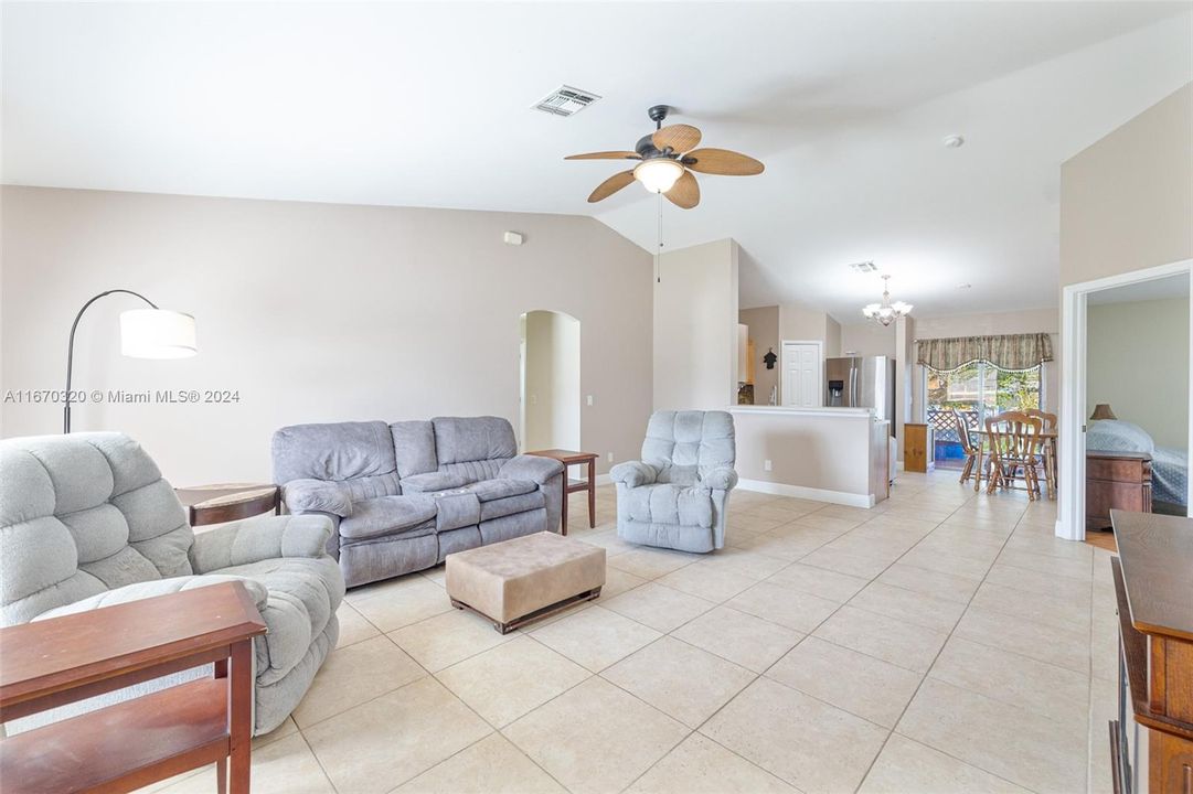 For Sale: $329,900 (3 beds, 2 baths, 1323 Square Feet)