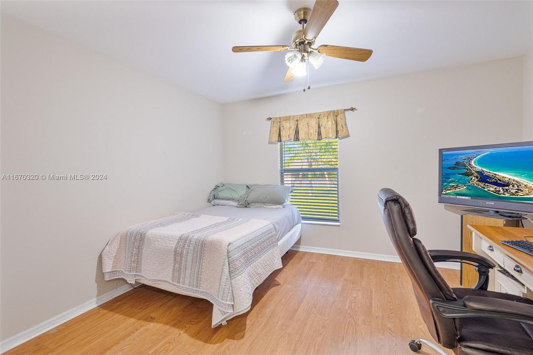 For Sale: $329,900 (3 beds, 2 baths, 1323 Square Feet)