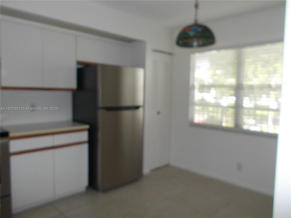 For Rent: $2,300 (2 beds, 2 baths, 1192 Square Feet)