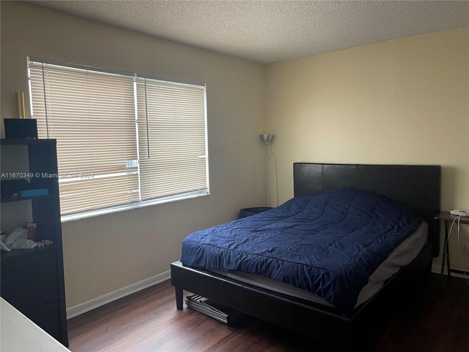 For Rent: $2,100 (2 beds, 2 baths, 832 Square Feet)