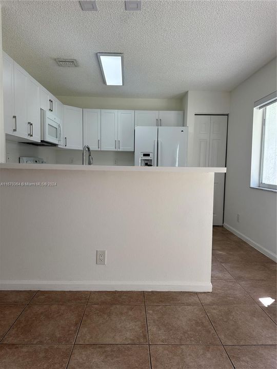 For Rent: $2,600 (2 beds, 2 baths, 1286 Square Feet)