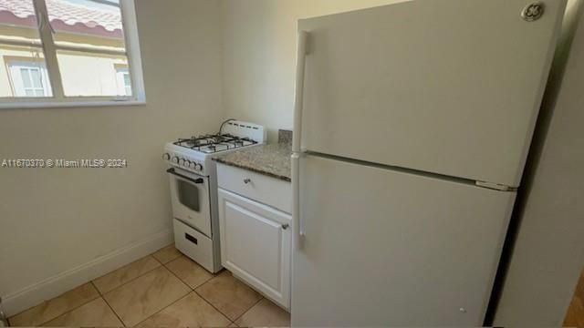 For Rent: $1,850 (1 beds, 1 baths, 702 Square Feet)