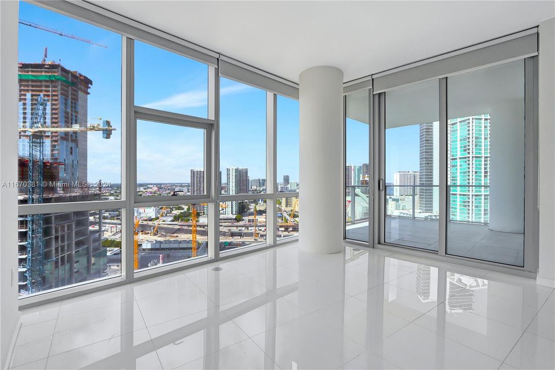 For Sale: $624,901 (1 beds, 2 baths, 1018 Square Feet)