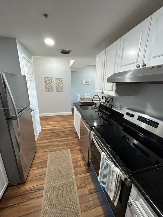 For Rent: $4,500 (3 beds, 2 baths, 1113 Square Feet)