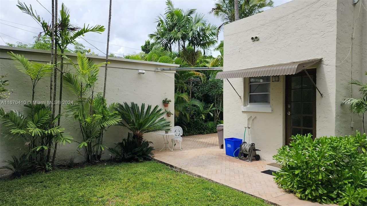 Back patio area.