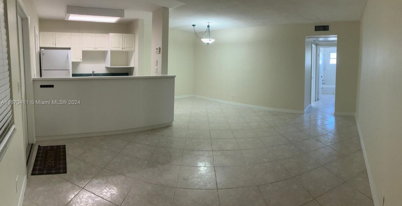 For Rent: $1,550 (1 beds, 1 baths, 640 Square Feet)