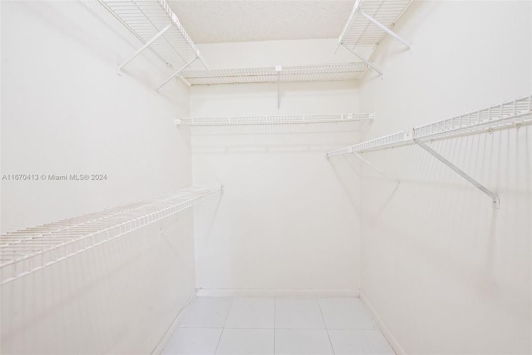 En Venta: $135,000 (2 camas, 2 baños, 1070 Pies cuadrados)