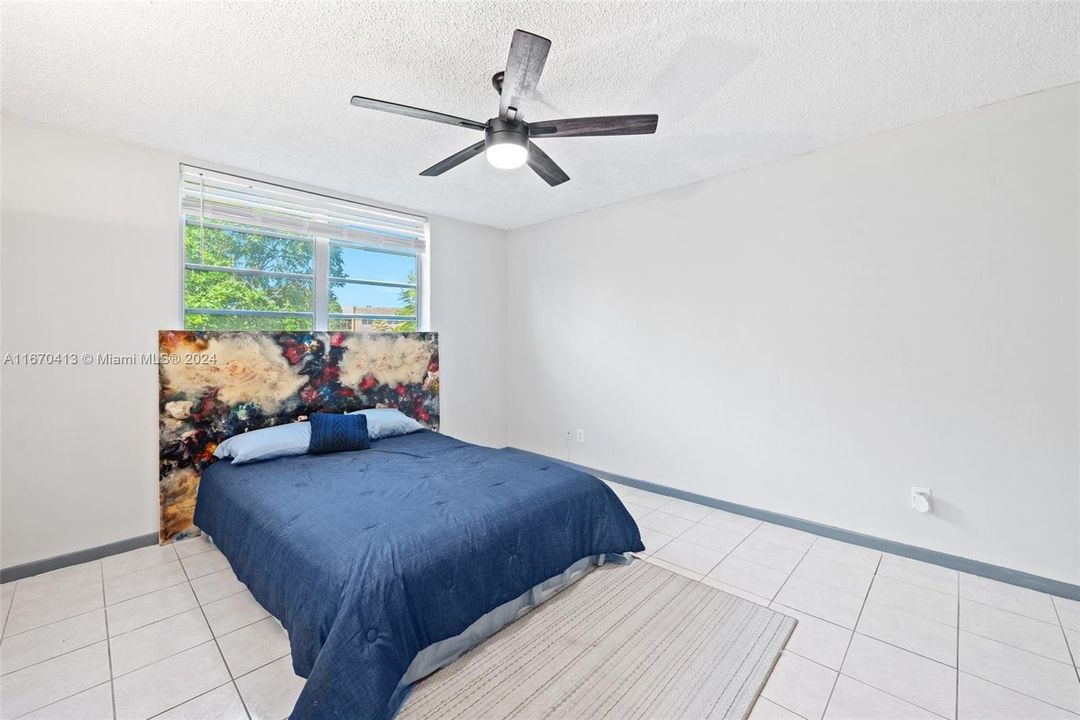 For Sale: $135,000 (2 beds, 2 baths, 1070 Square Feet)