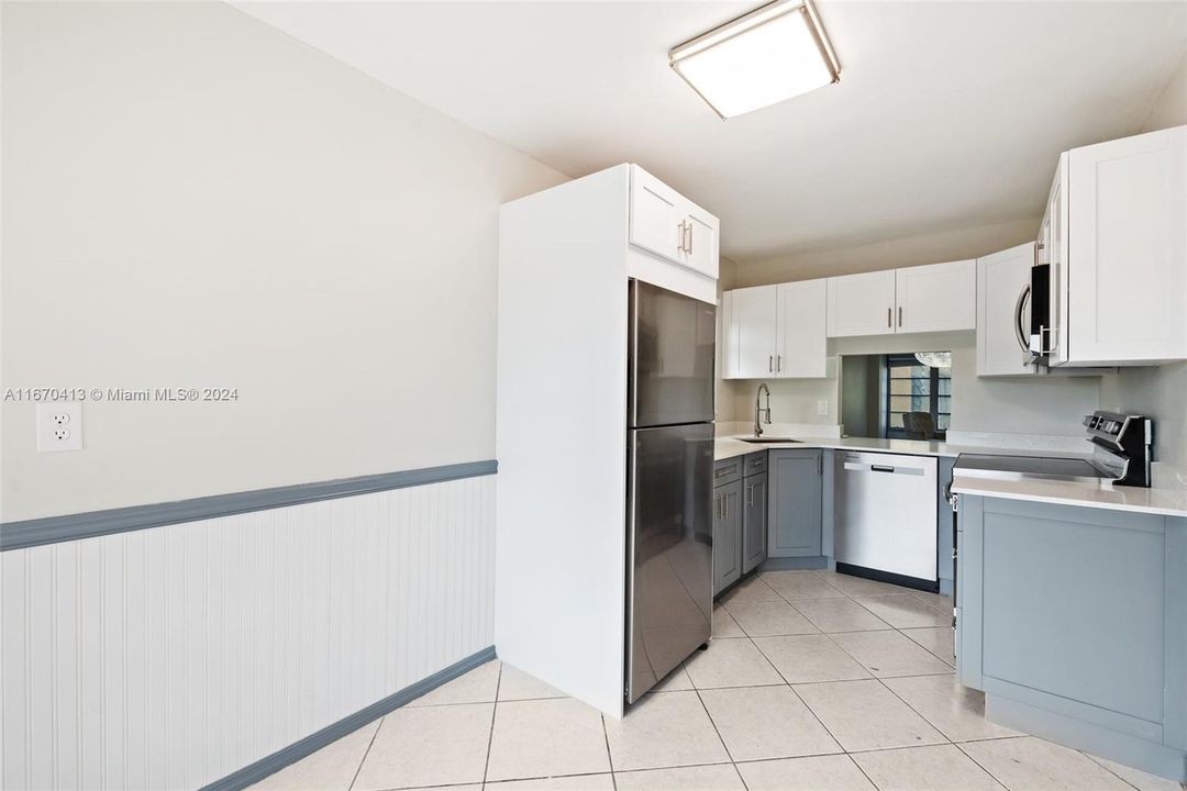 For Sale: $135,000 (2 beds, 2 baths, 1070 Square Feet)