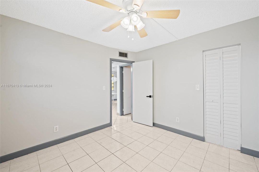 For Sale: $135,000 (2 beds, 2 baths, 1070 Square Feet)