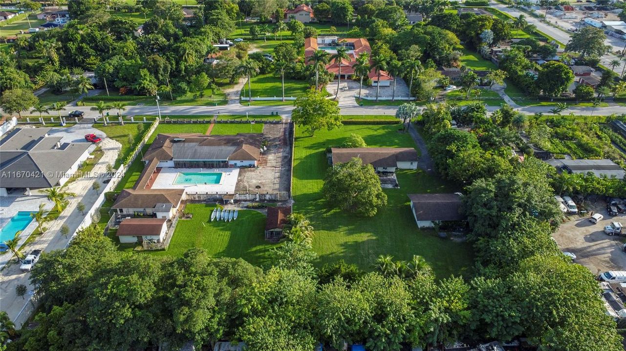 En Venta: $2,390,000 (5 camas, 4 baños, 4967 Pies cuadrados)