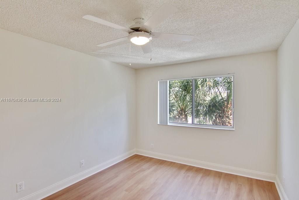 For Rent: $2,939 (2 beds, 2 baths, 1054 Square Feet)