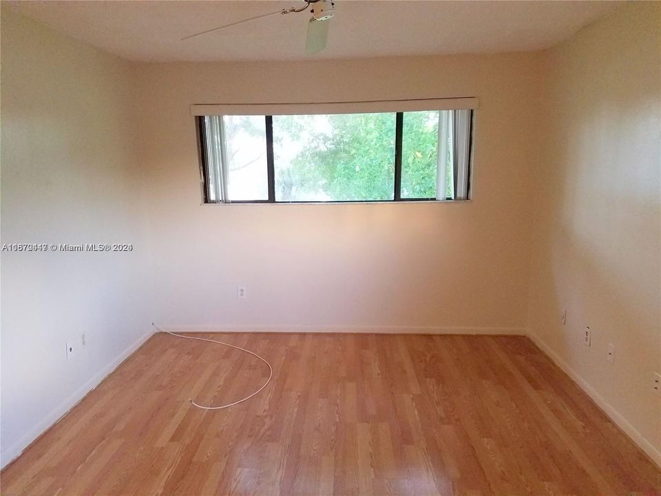 For Rent: $2,295 (2 beds, 2 baths, 870 Square Feet)