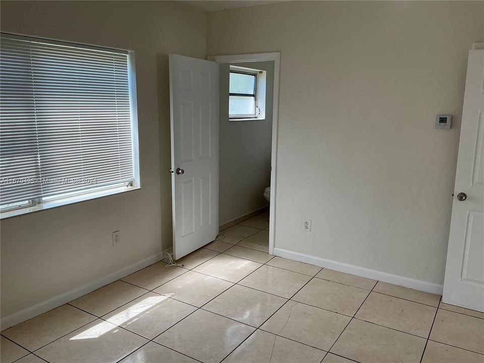 For Rent: $1,394 (1 beds, 1 baths, 2606 Square Feet)