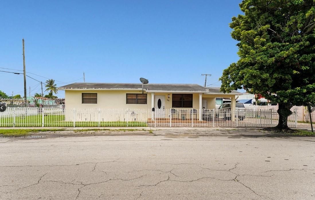 For Sale: $3,500,000 (3 beds, 1 baths, 0 Square Feet)