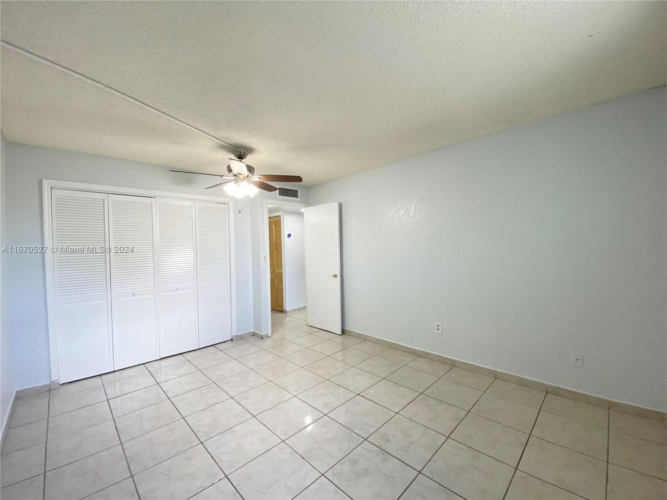 For Rent: $2,000 (2 beds, 1 baths, 770 Square Feet)