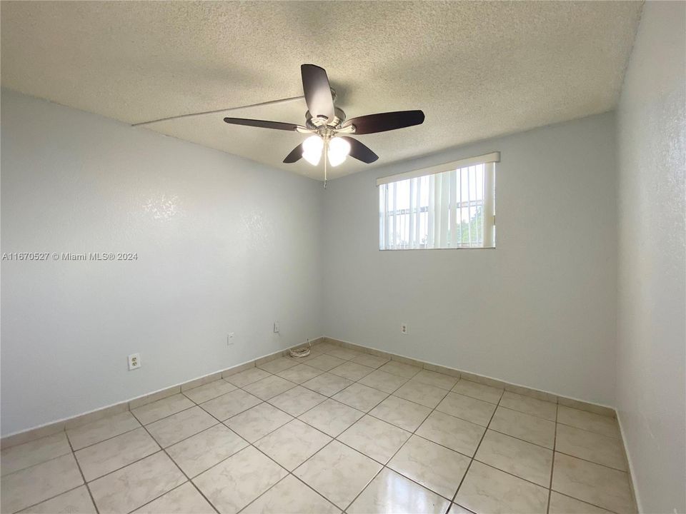 For Rent: $2,000 (2 beds, 1 baths, 770 Square Feet)