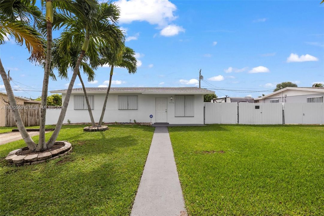 For Sale: $535,000 (3 beds, 2 baths, 1026 Square Feet)