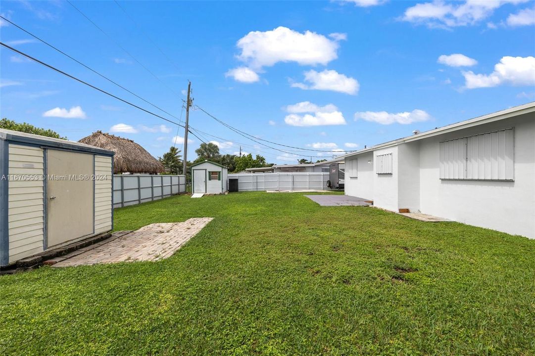 For Sale: $535,000 (3 beds, 2 baths, 1026 Square Feet)