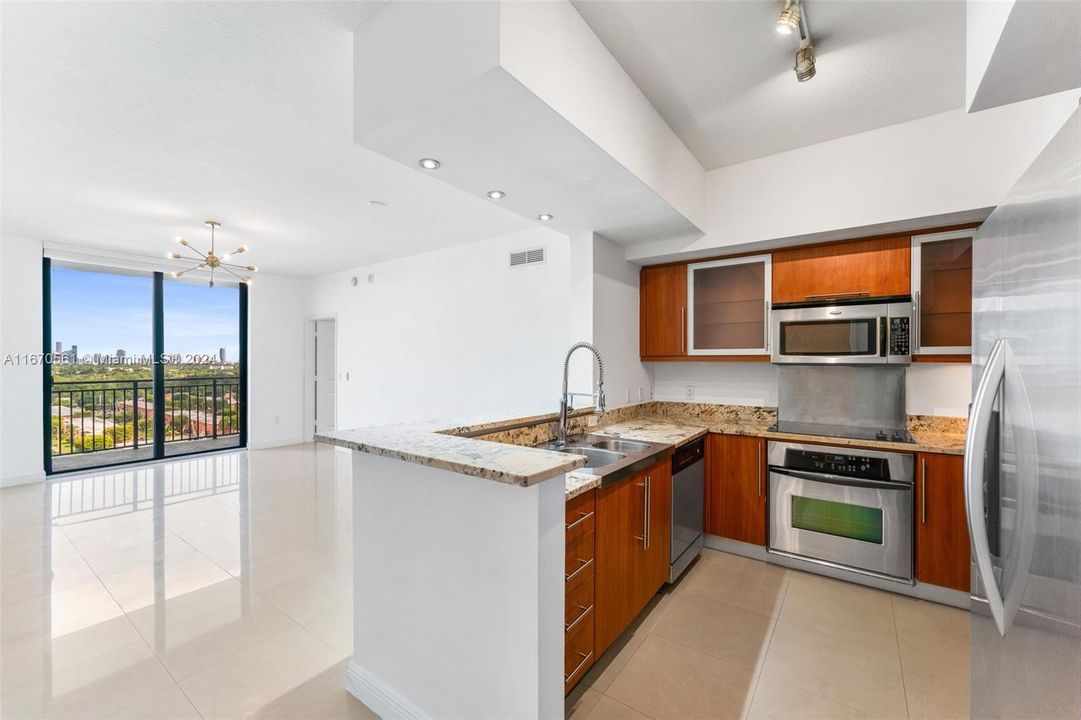 For Sale: $595,000 (2 beds, 2 baths, 1084 Square Feet)