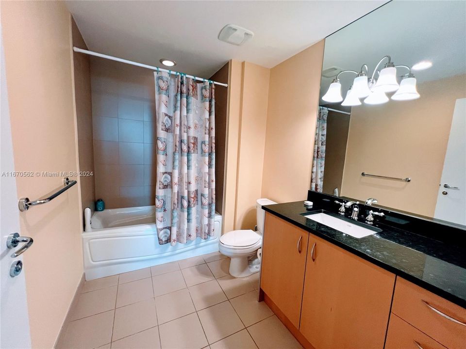 Недавно продано: $760,000 (2 спален, 2 ванн, 1091 Квадратных фут)