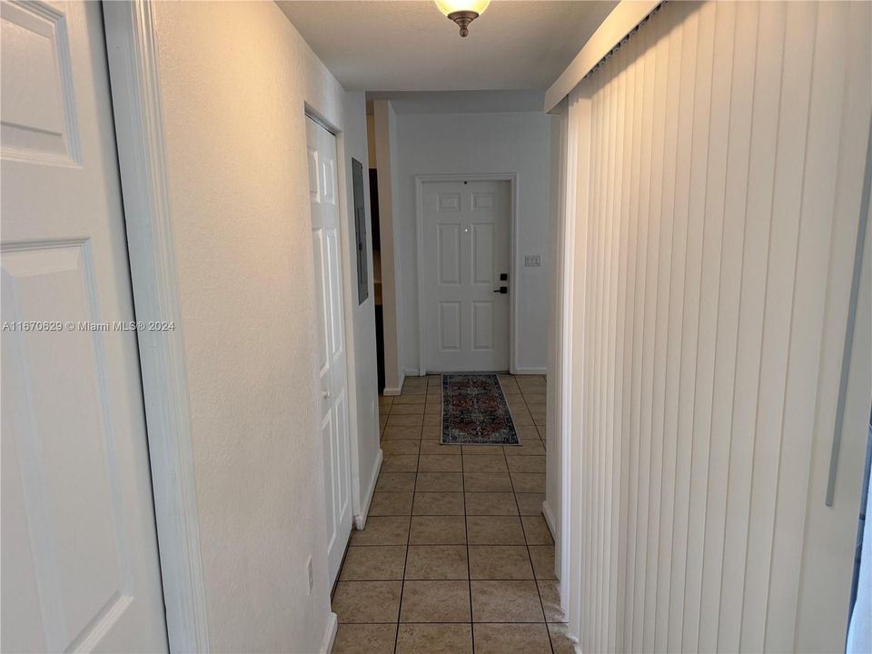 For Rent: $2,990 (3 beds, 2 baths, 1420 Square Feet)