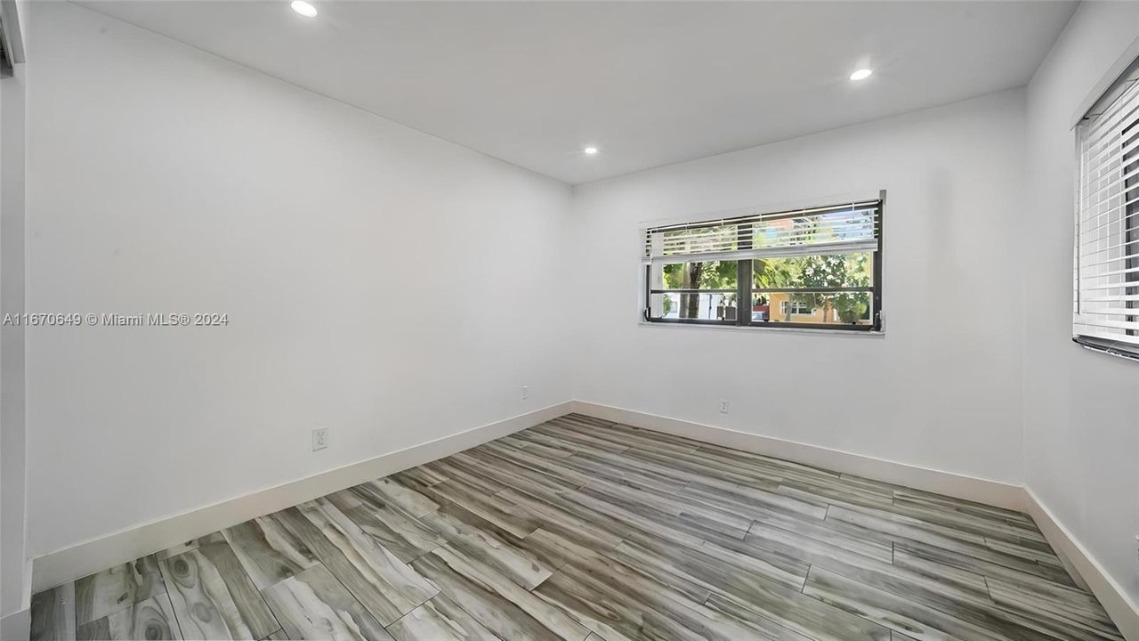 En Venta: $635,000 (2 camas, 2 baños, 1036 Pies cuadrados)