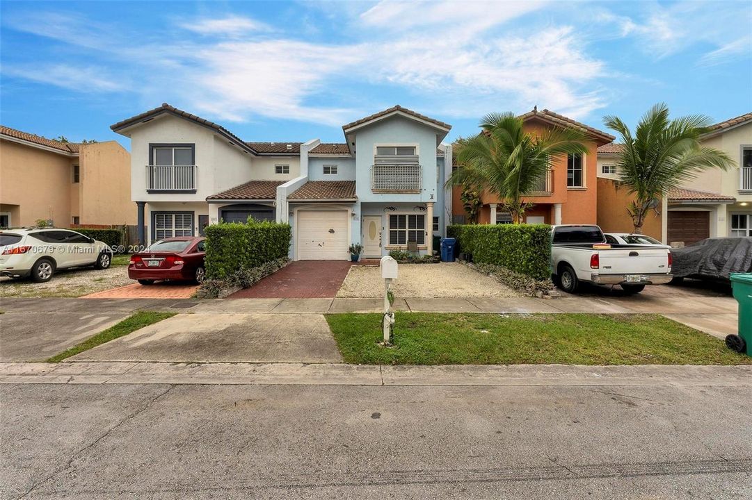 For Sale: $335,000 (3 beds, 2 baths, 1527 Square Feet)