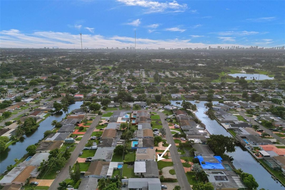 For Sale: $525,000 (3 beds, 2 baths, 1780 Square Feet)