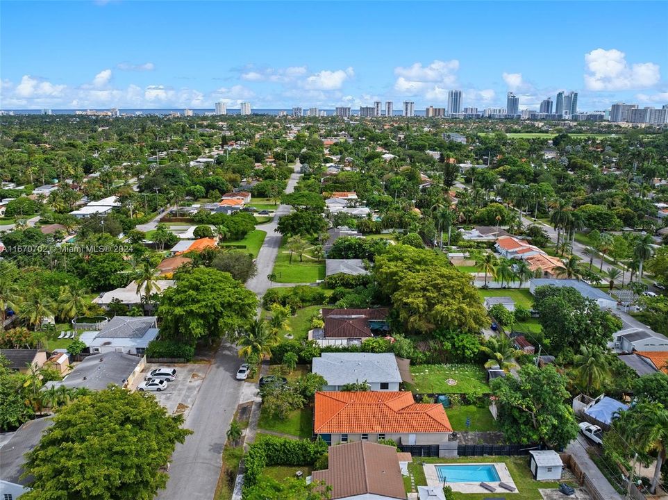 For Sale: $560,000 (2 beds, 2 baths, 1479 Square Feet)