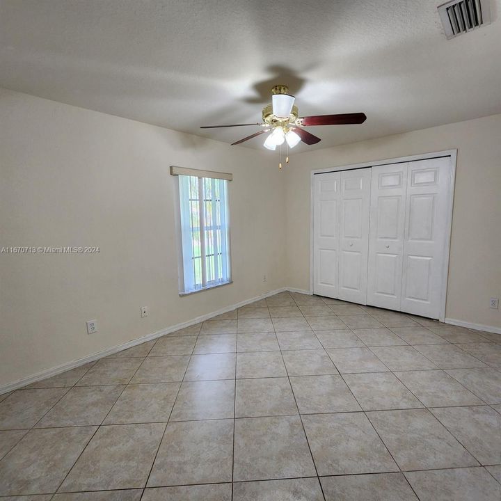 For Rent: $2,550 (4 beds, 2 baths, 1701 Square Feet)