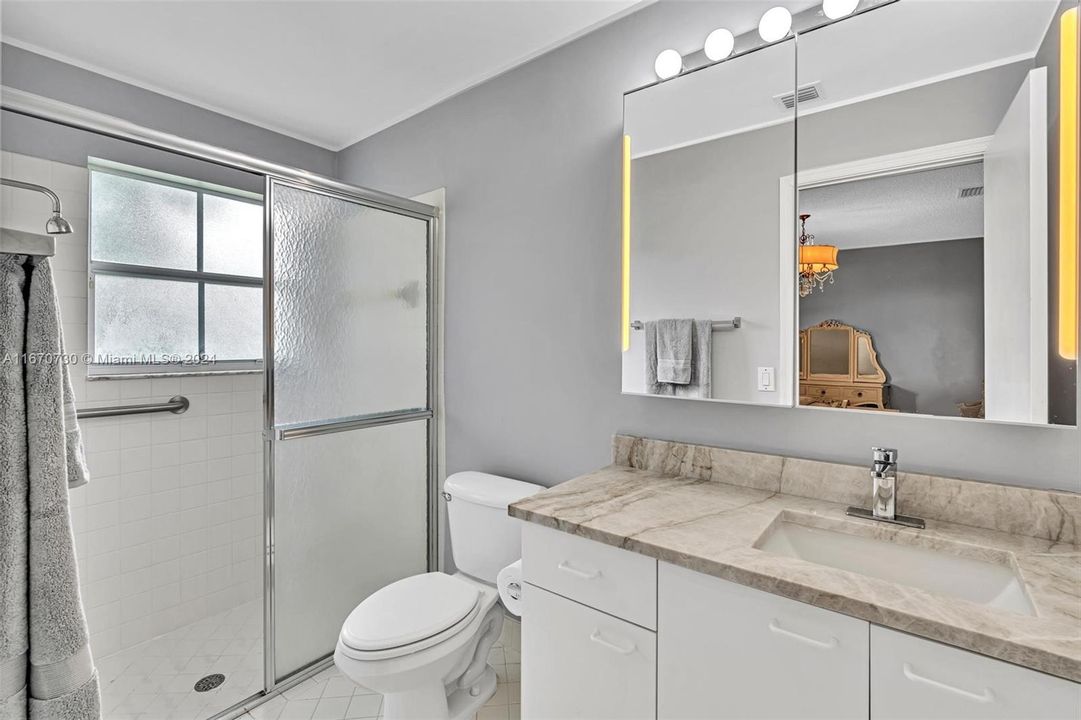 For Sale: $579,900 (2 beds, 2 baths, 1261 Square Feet)