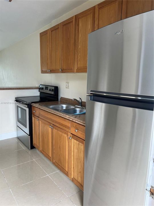 For Rent: $1,650 (1 beds, 1 baths, 656 Square Feet)