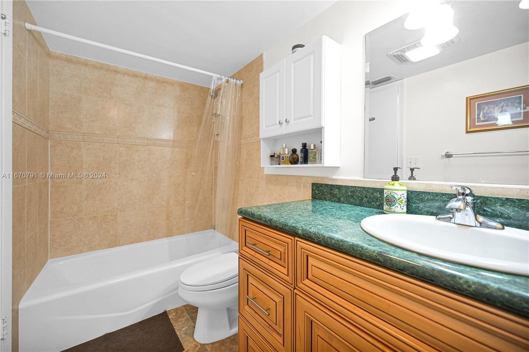 For Sale: $265,000 (2 beds, 2 baths, 1789 Square Feet)