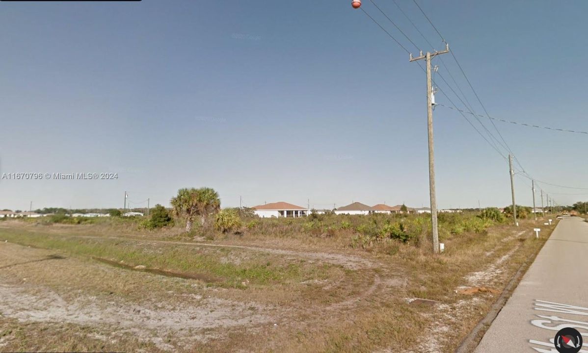 En Venta: $35,000 (0.25 acres)