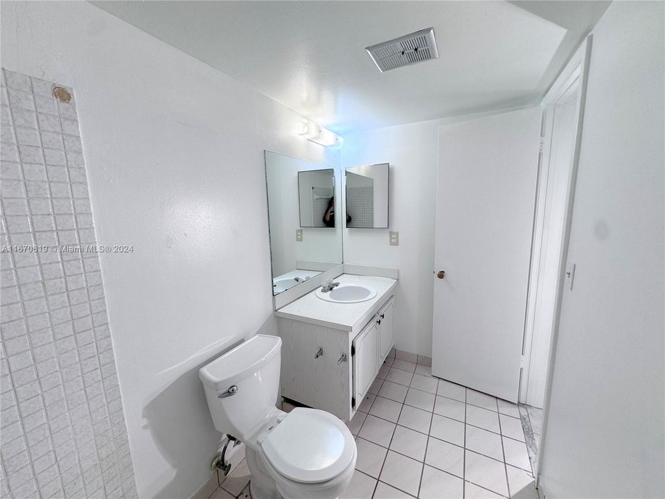 For Sale: $220,000 (2 beds, 1 baths, 1224 Square Feet)