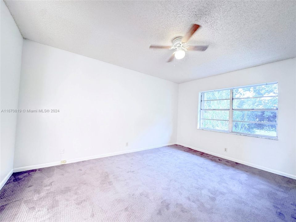 For Sale: $220,000 (2 beds, 1 baths, 1224 Square Feet)