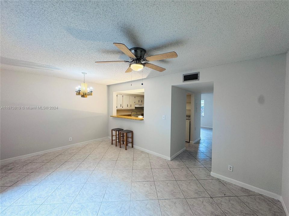 For Sale: $220,000 (2 beds, 1 baths, 1224 Square Feet)