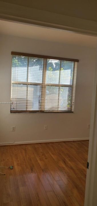 For Rent: $2,890 (3 beds, 2 baths, 1260 Square Feet)